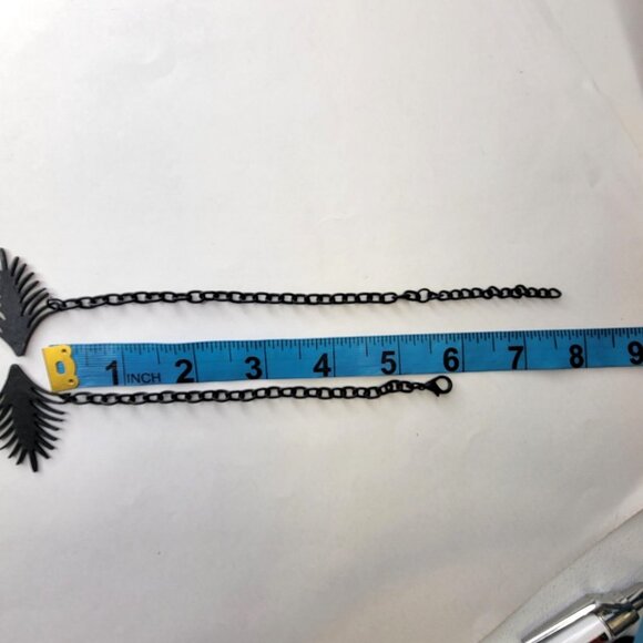 Black and White Spike Pendant or Leaf Motif Necklace - Picture 12 of 16